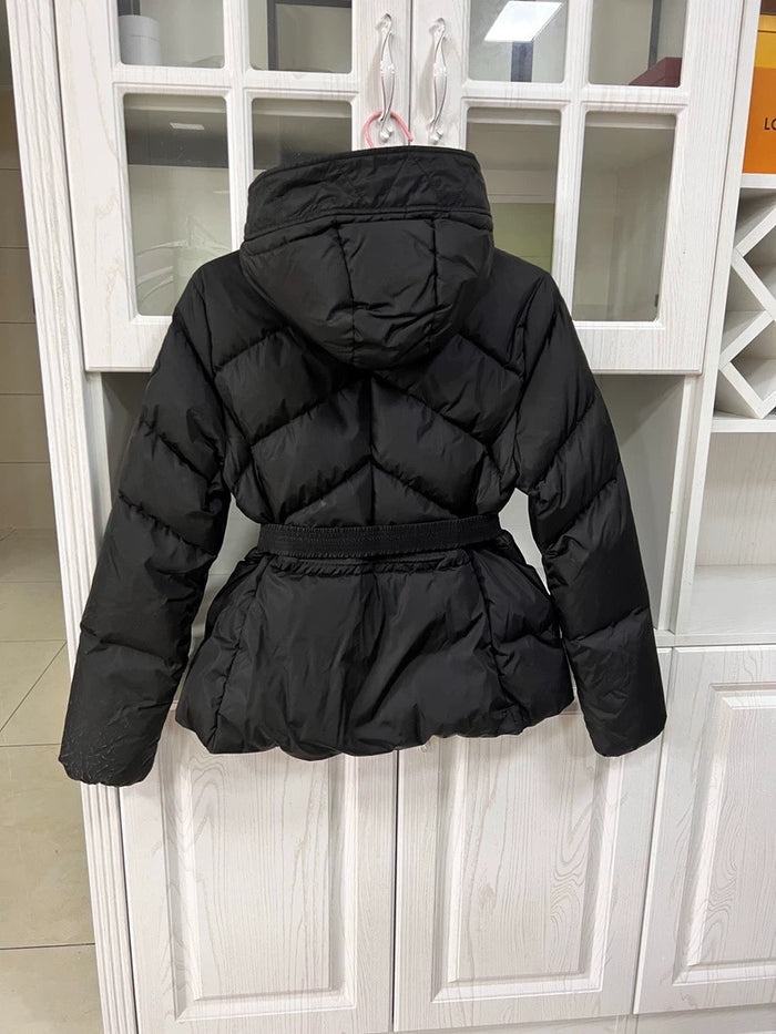 Moncler belted without fur black