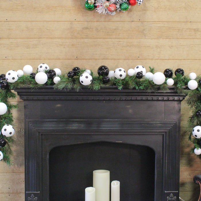 10' Black & White Polka Dot Ball Garland