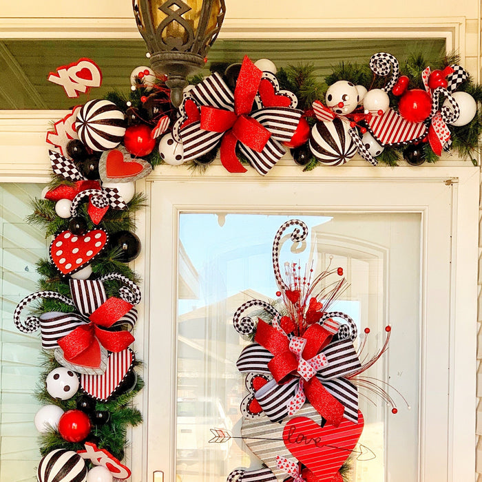 10' Black & White Polka Dot Ball Garland