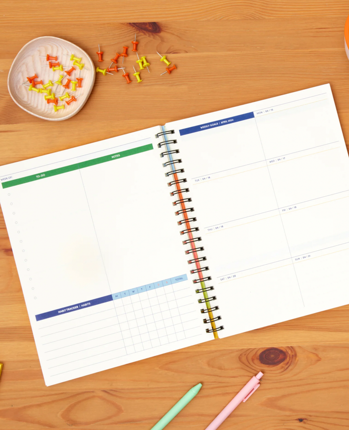 2024 Essential Weekly Monthly Planner