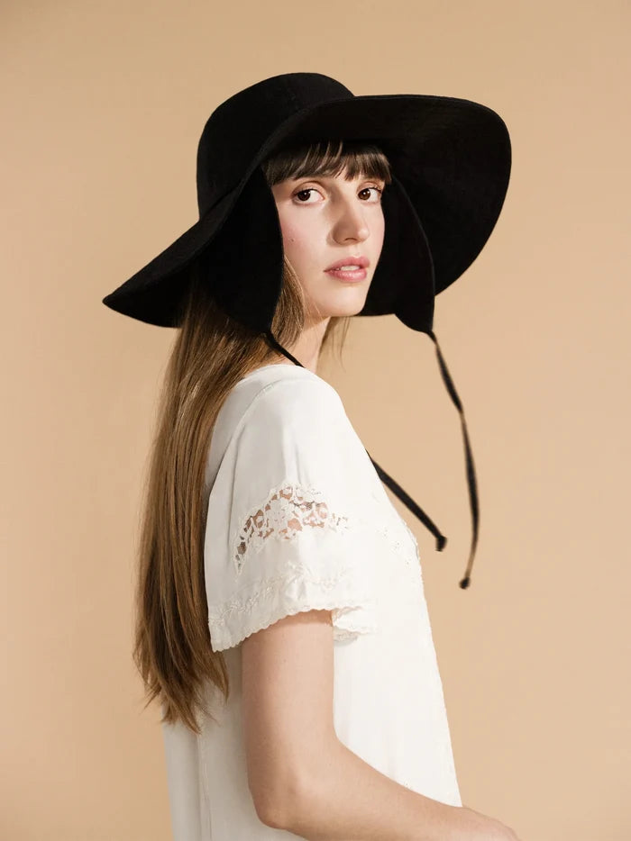 Black Noona Sun Hat