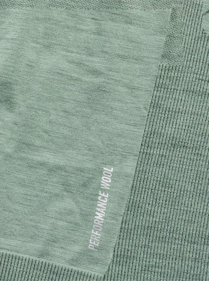 Product image of Women's Burton [ak] Slokar Crewneck Fleece[Variant:Hedge Green / True Black]