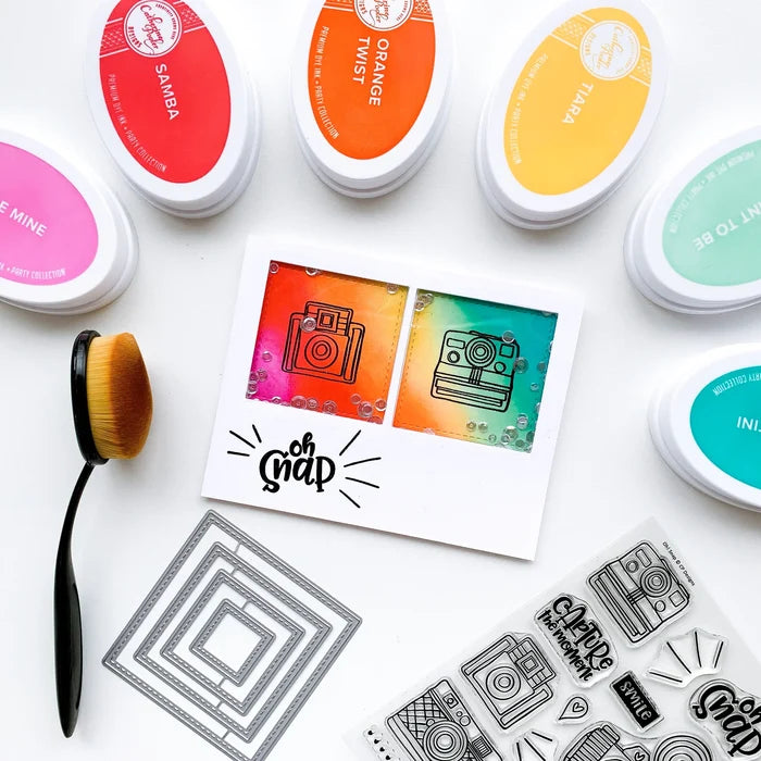 Catherine Pooler - Stamp & Die Set - Oh Snap! Available at Embellish Away located in Bowmanville Ontario Canada. Example by brand ambassador.