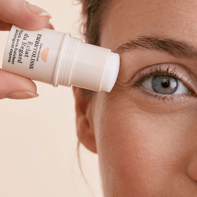 Embryolisse Radiant Eye Stick 4.5g قلم إمبريوليس المضيء للعين - Princess Cosmetics Qatar