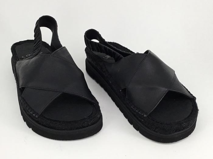 Gaimo Isa available in 3 colours