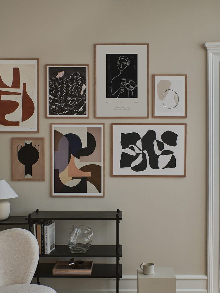 Silhouette of a Vase 07 by Studio Paradissi