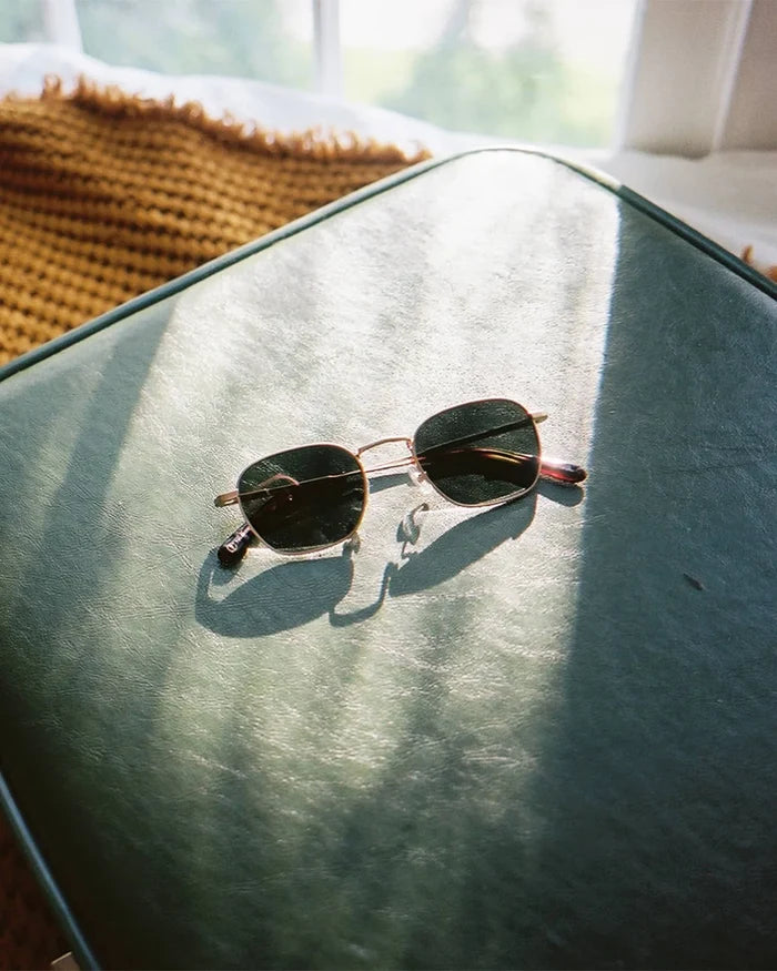 Gold Groove Polarized Pilot Sunglasses