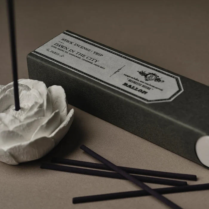 Ballon, Handmade in Tokyo. Relaxation and health care for art lovers. An aroma brand with art-like designs. Aroma ornaments and other Interior aroma products, 100% vegan care cosmetics.