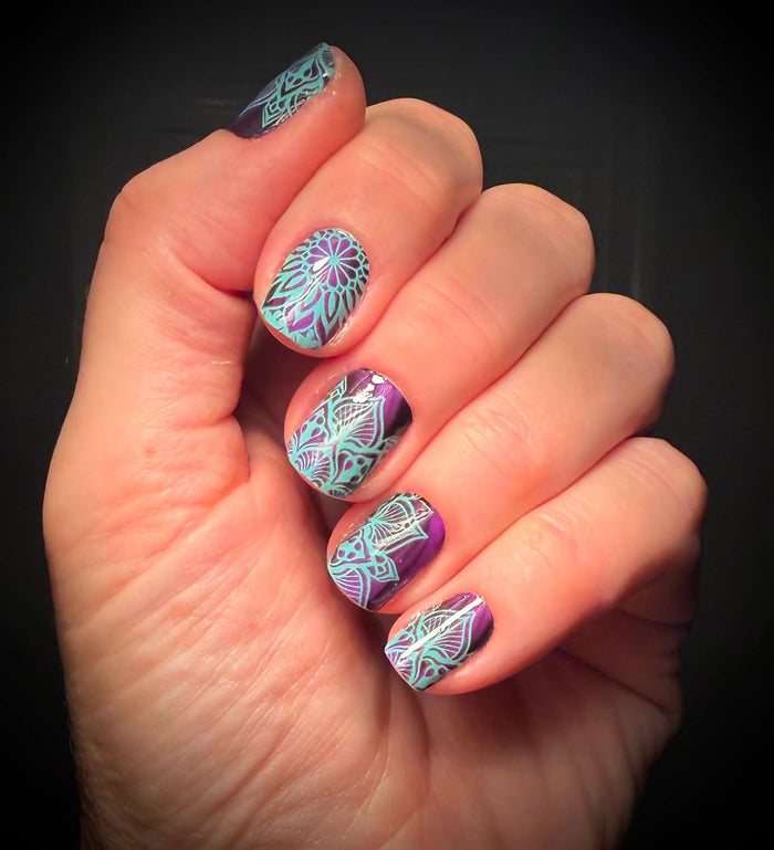 Mandala Glow Exclusive Design Nail Wraps (GLOW IN DARK)