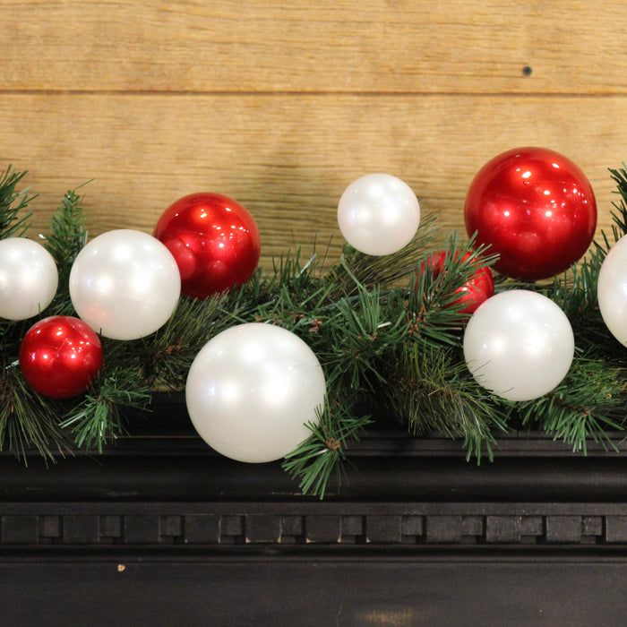 Red & White Candy Apple Finish Ball Garland, 10'