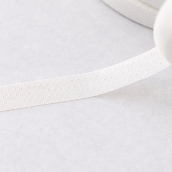 Slim Lash Tape Close Up