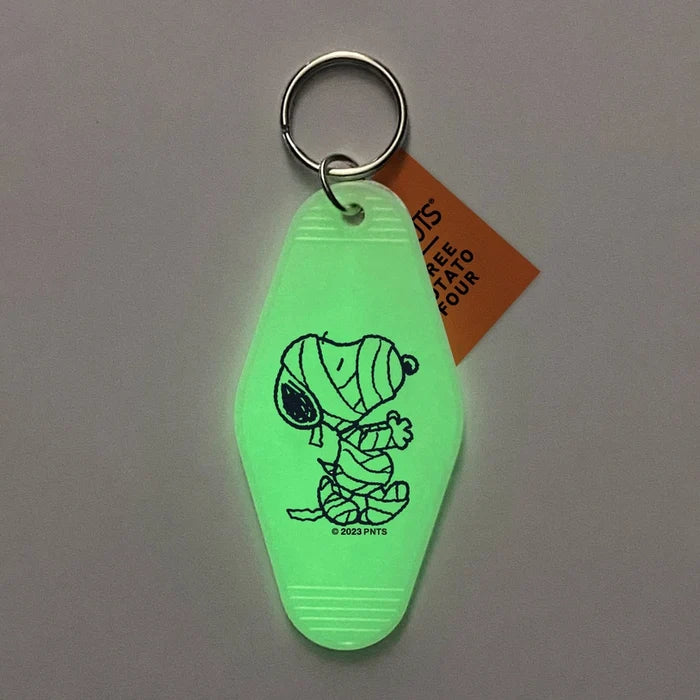 Snoopy Mummy Keychain (Glow in the Dark!)