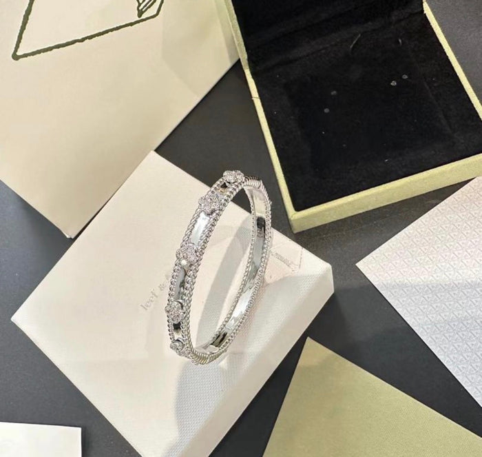 Van cleef braclet